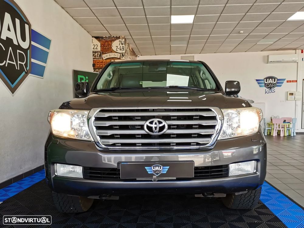 Toyota Land Cruiser 4.5 D-4D V8 - 2