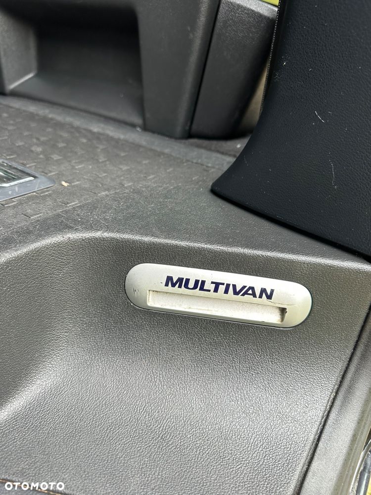 Volkswagen Multivan - 28