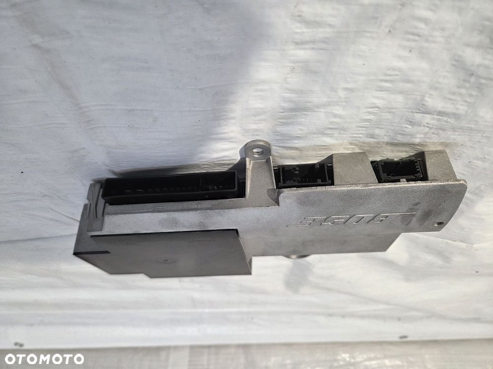 WZMACNIACZ BOSE PORSCHE CAYENNE 7PP035223K - 2