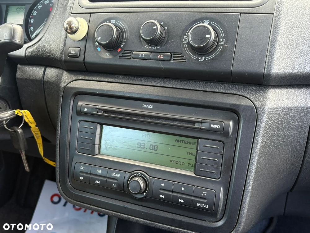 Skoda Fabia ver-1-2-12v-active - 15