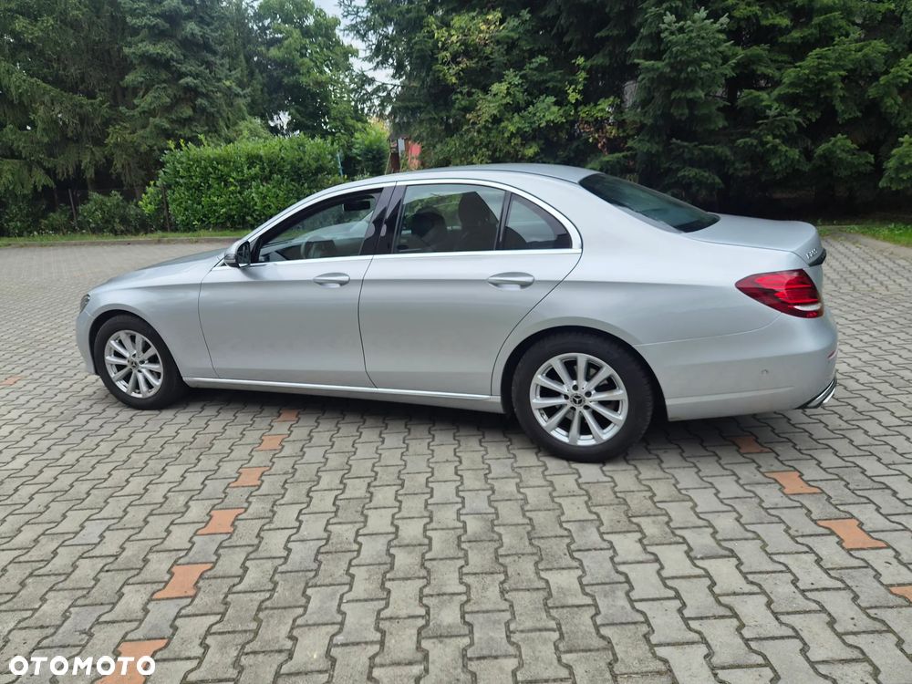 Mercedes-Benz Klasa E 200 4Matic 9G-TRONIC Avantgarde - 7