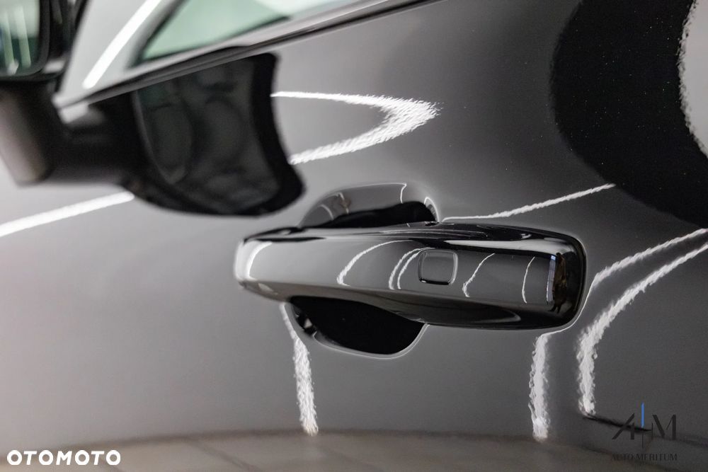 Volvo XC 60 B4 D AWD Ultimate Dark - 11