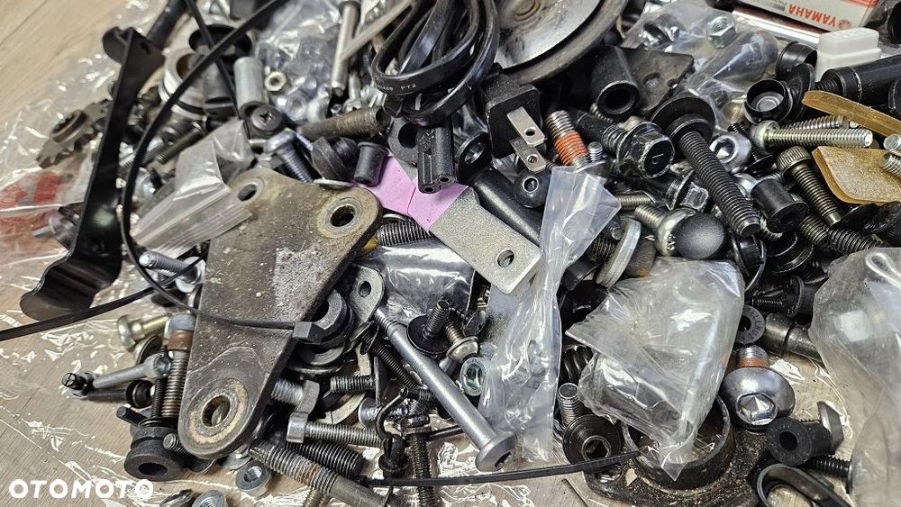 Zestaw śrub, mocowań i części motocyklowych / mechanicznych / mix elementów - 6