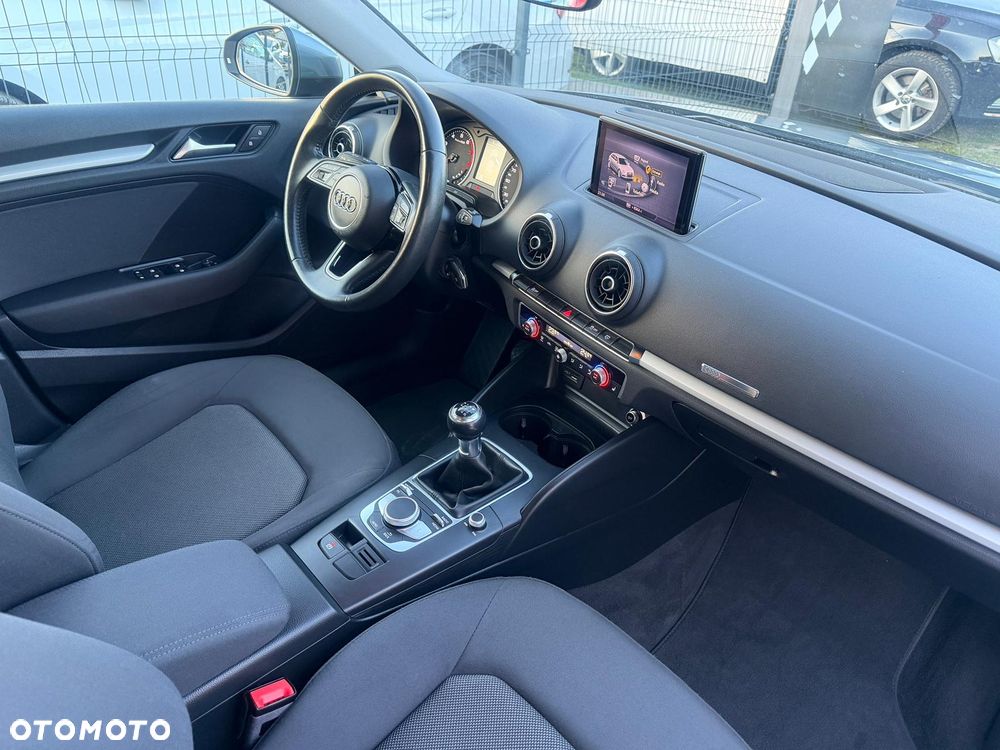 Audi A3 Sportback 1.0 TFSI design - 30