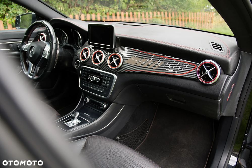 Mercedes-Benz CLA - 25