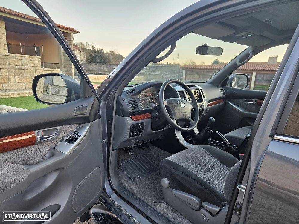 Toyota Land Cruiser 3.0 D-4D - 9