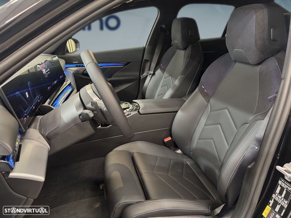 BMW 530 e Pack Desportivo M - 13