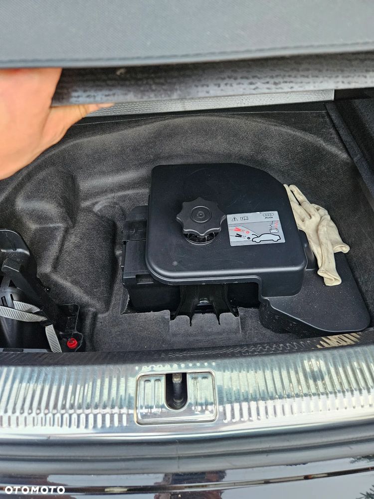 Audi A4 Avant 2.0 TDI DPF Ambiente - 19