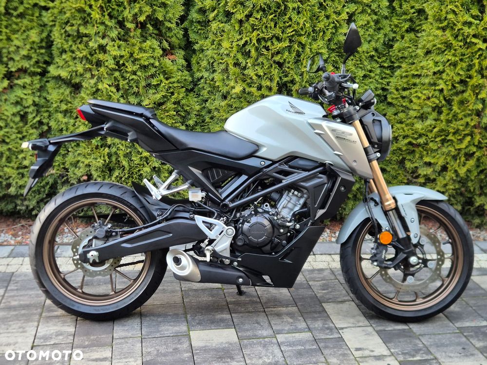 Honda CB - 3