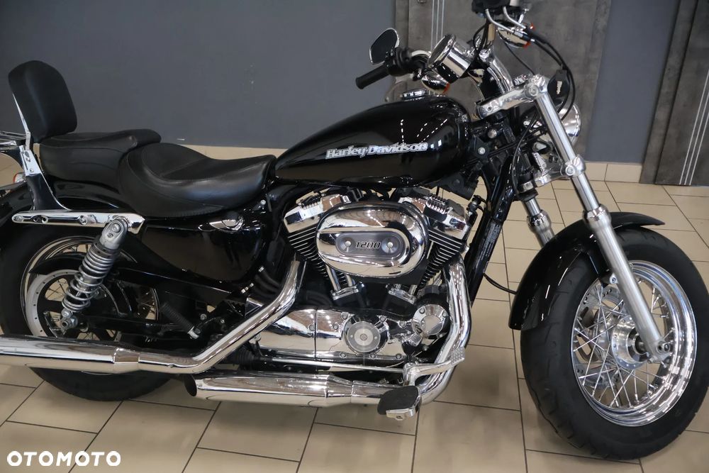 Harley-Davidson Sportster Custom 1200C - 4