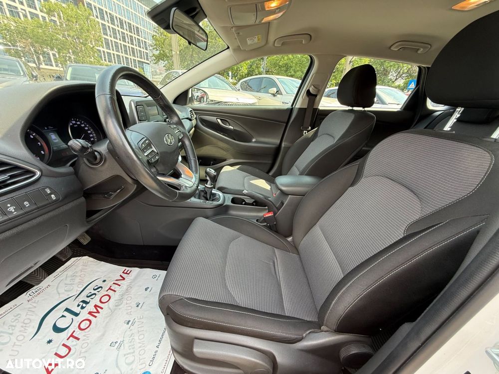 Hyundai i30 1.5 110CP 5DR M/T Comfort - 9