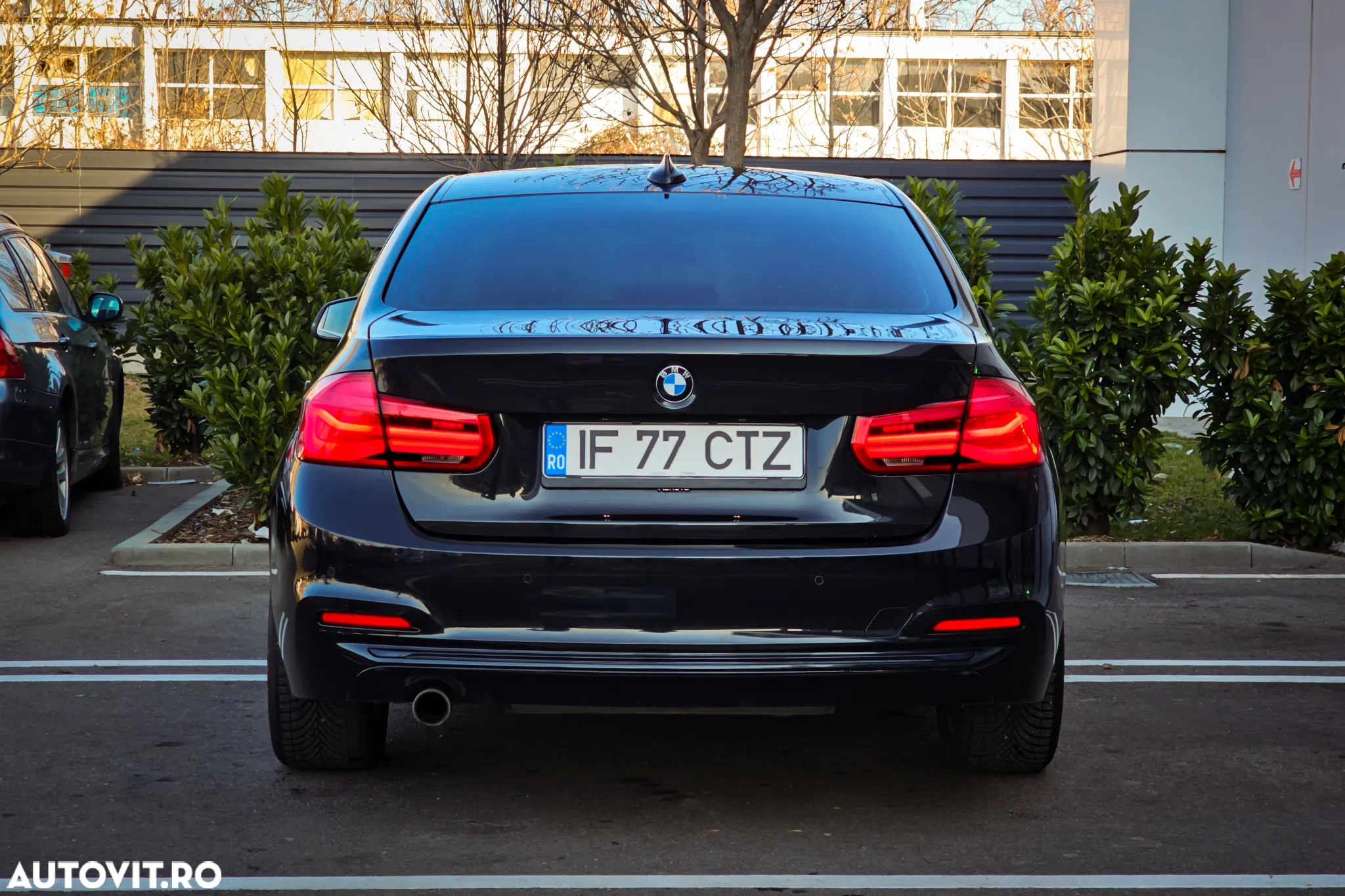 BMW Seria 3 318i Aut. Sport Line - 8
