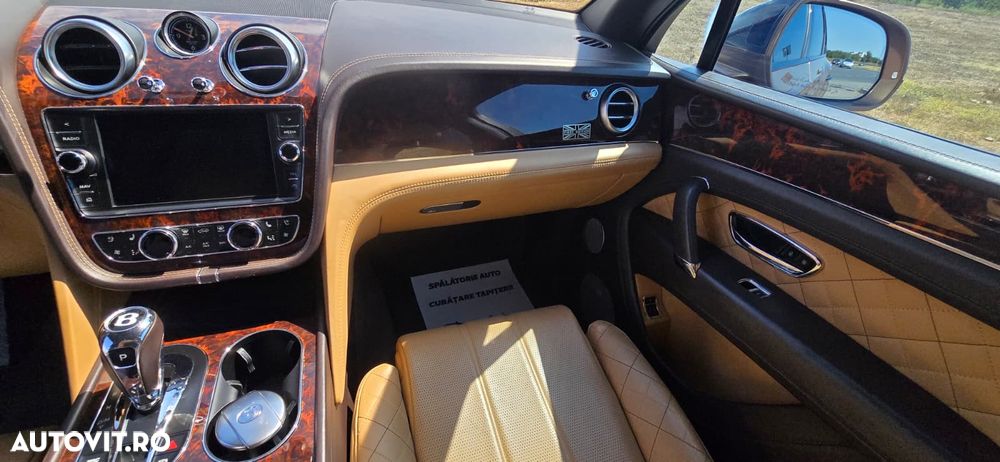 Bentley Bentayga - 9