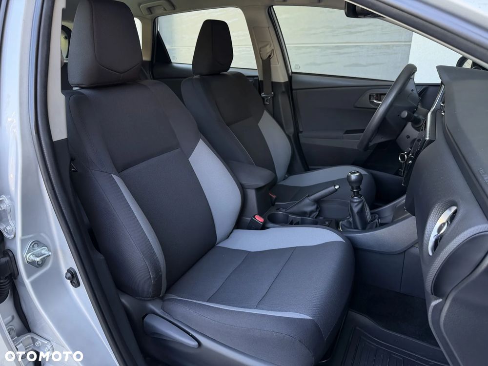 Toyota Auris - 14