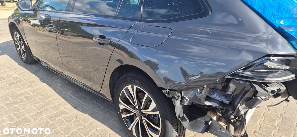 Peugeot 508 SW PureTech PHEV 225 Allure S&S e-EAT8 - 29