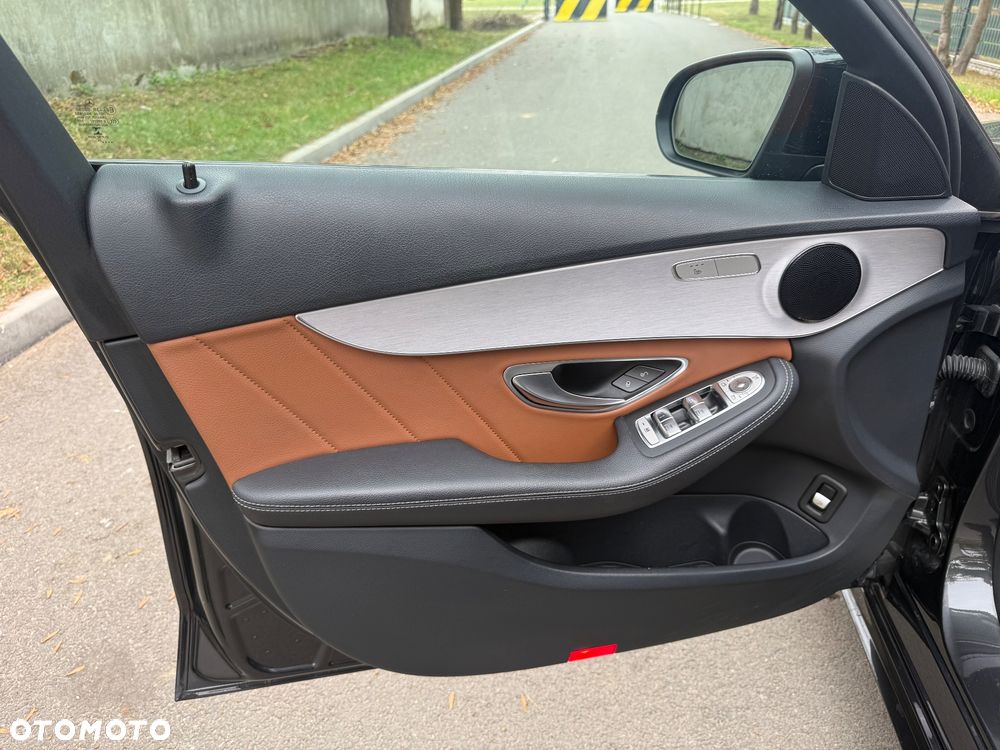 Mercedes-Benz Klasa C 200 9G-TRONIC AMG Line - 11