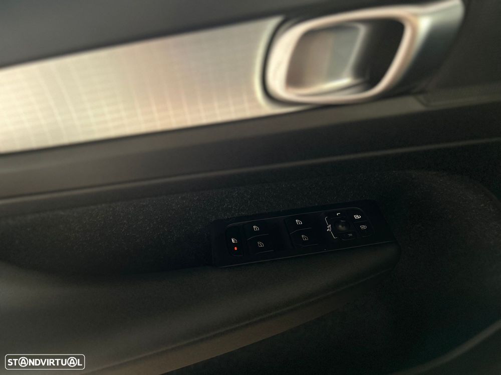 Volvo XC 40 2.0 D3 Momentum Plus Geartronic - 30