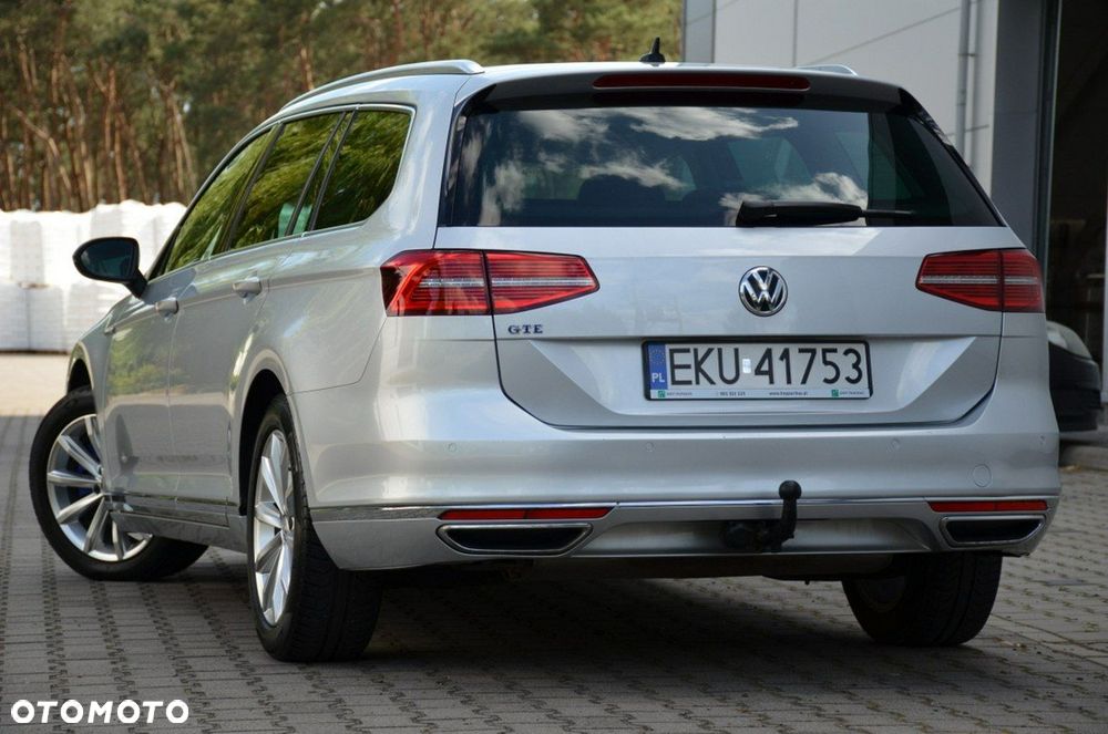 Volkswagen Passat - 16