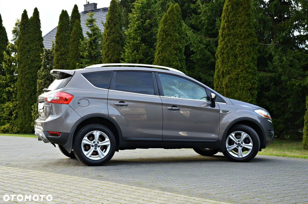 Ford Kuga 2.0 TDCi 2x4 Titanium - 25