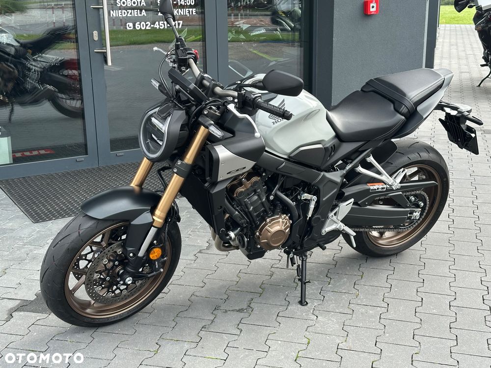 Honda CB - 28