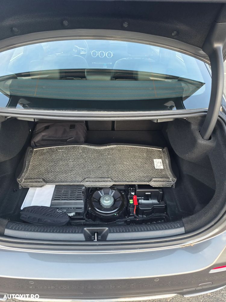 Mercedes-Benz A 250 e Sedan 8G-DCT Edition 2021 - 11