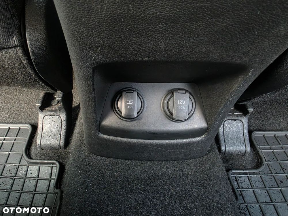 Kia Sportage - 16