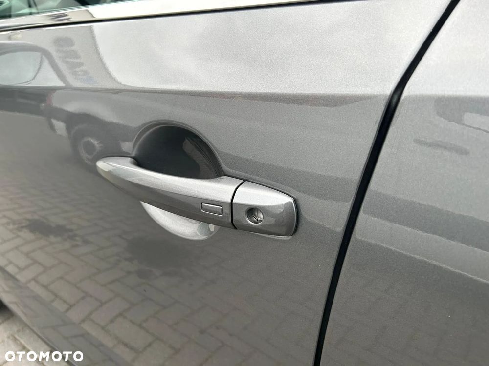 Nissan Qashqai 1.3 DIG-T mHEV N-Connecta Xtronic - 2