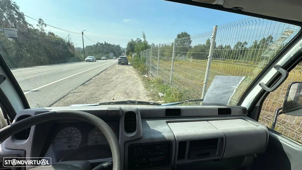 Nissan Cabstar 3.000cc Rodado Duplo - 6
