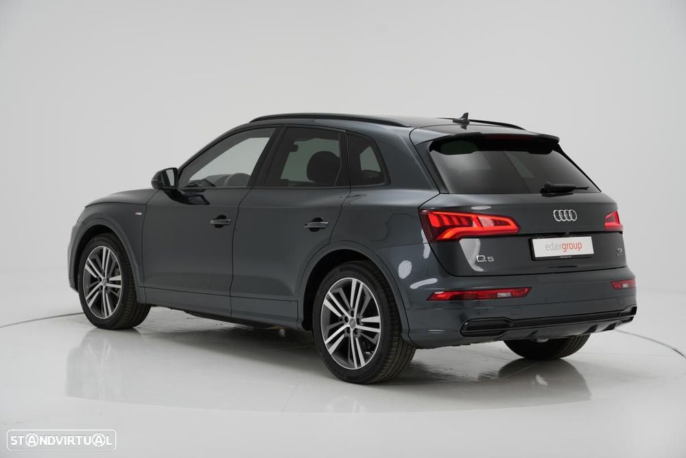 Audi Q5 2.0 TDI quattro S-line S-tronic - 4
