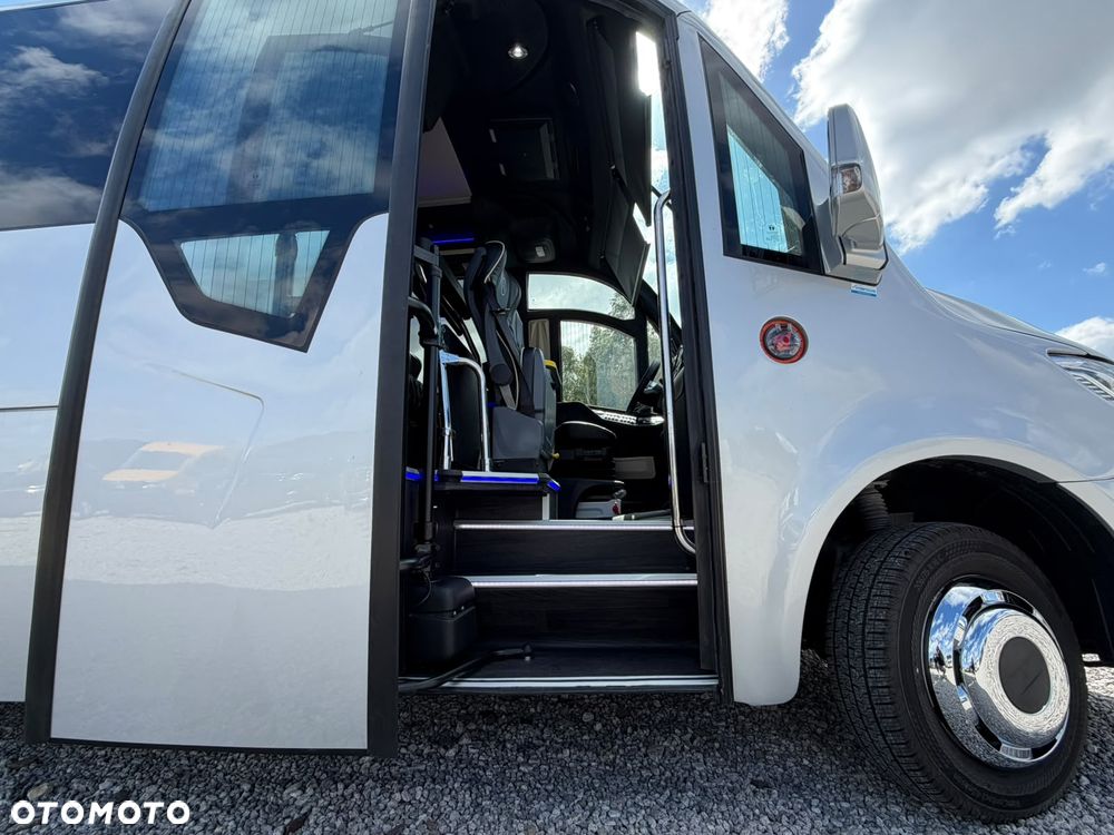 Mercedes-Benz Sprinter 519 - 16