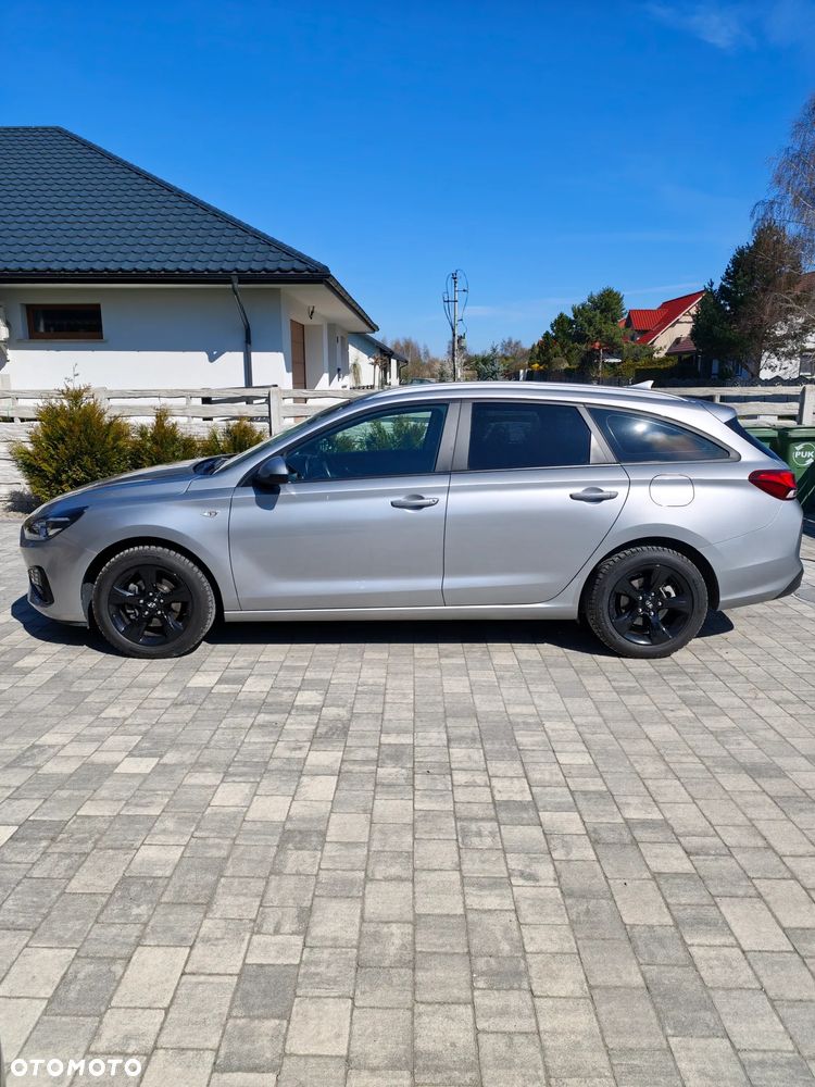 Hyundai i30 1.5 DPI Classic + - 4