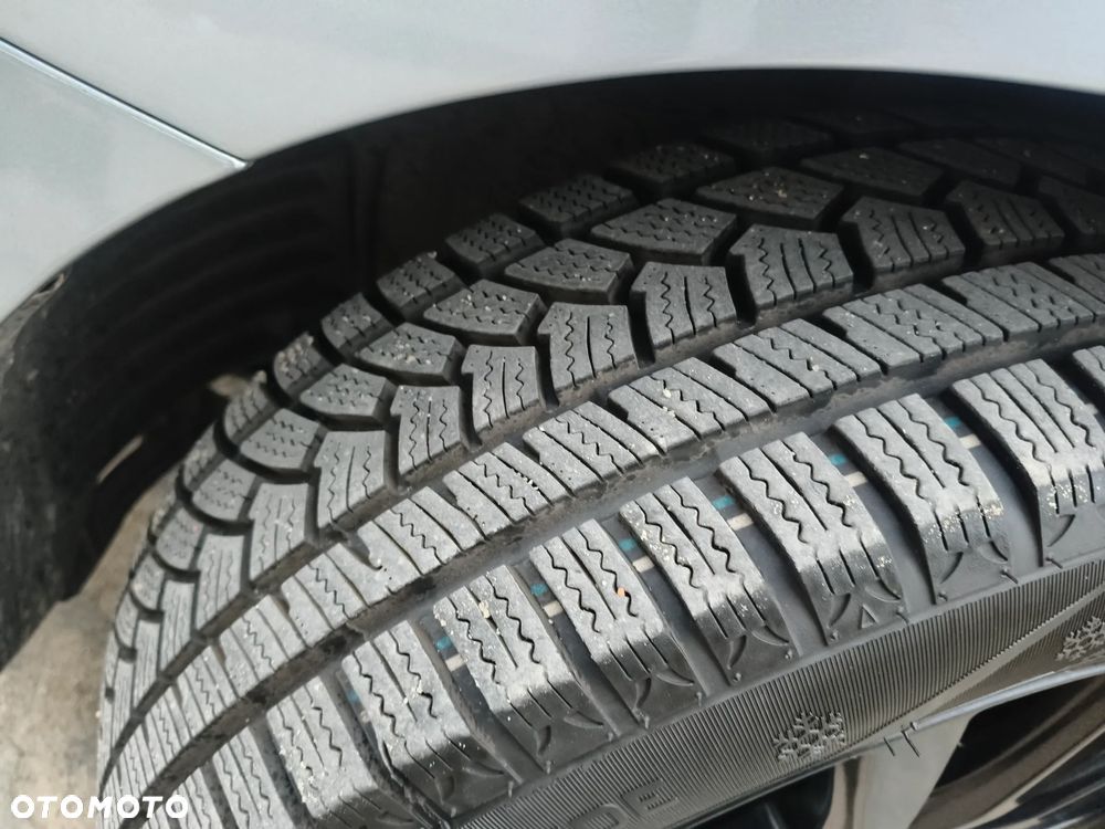 Mazda 5 2.0 MZR-DISI i-stop Sports-Line - 37