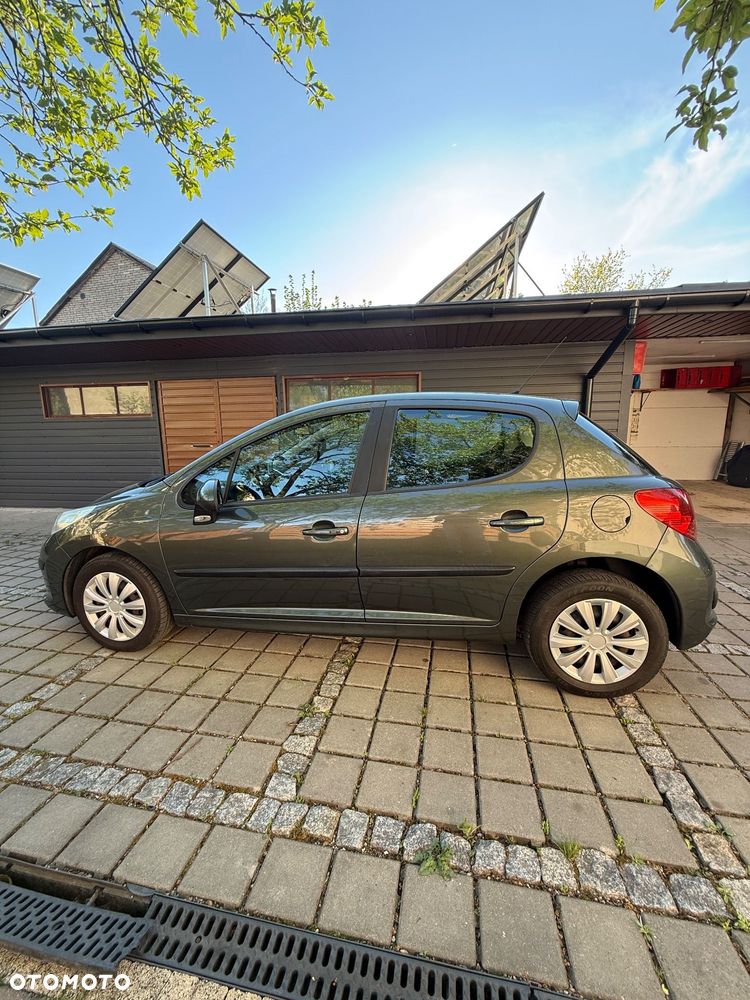 Peugeot 207 1.4 - 5