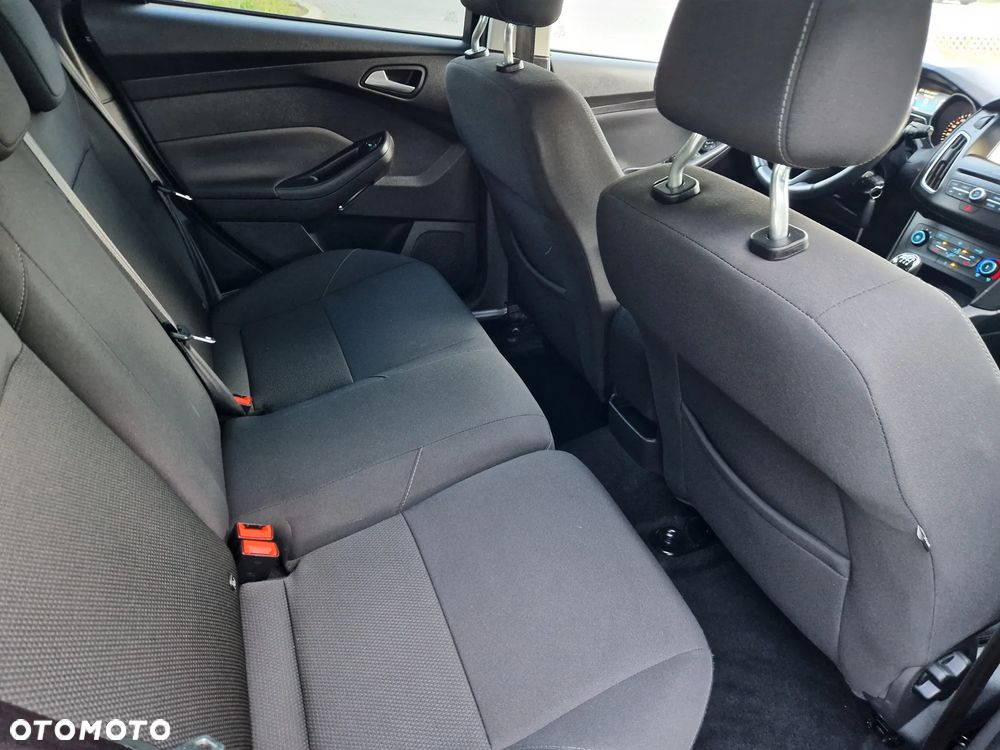 Ford Focus - 24
