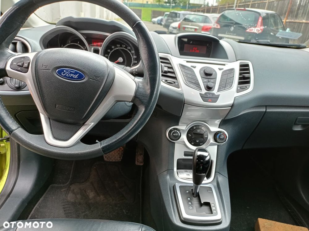 Ford Fiesta 1.4 Autom Titanium - 8
