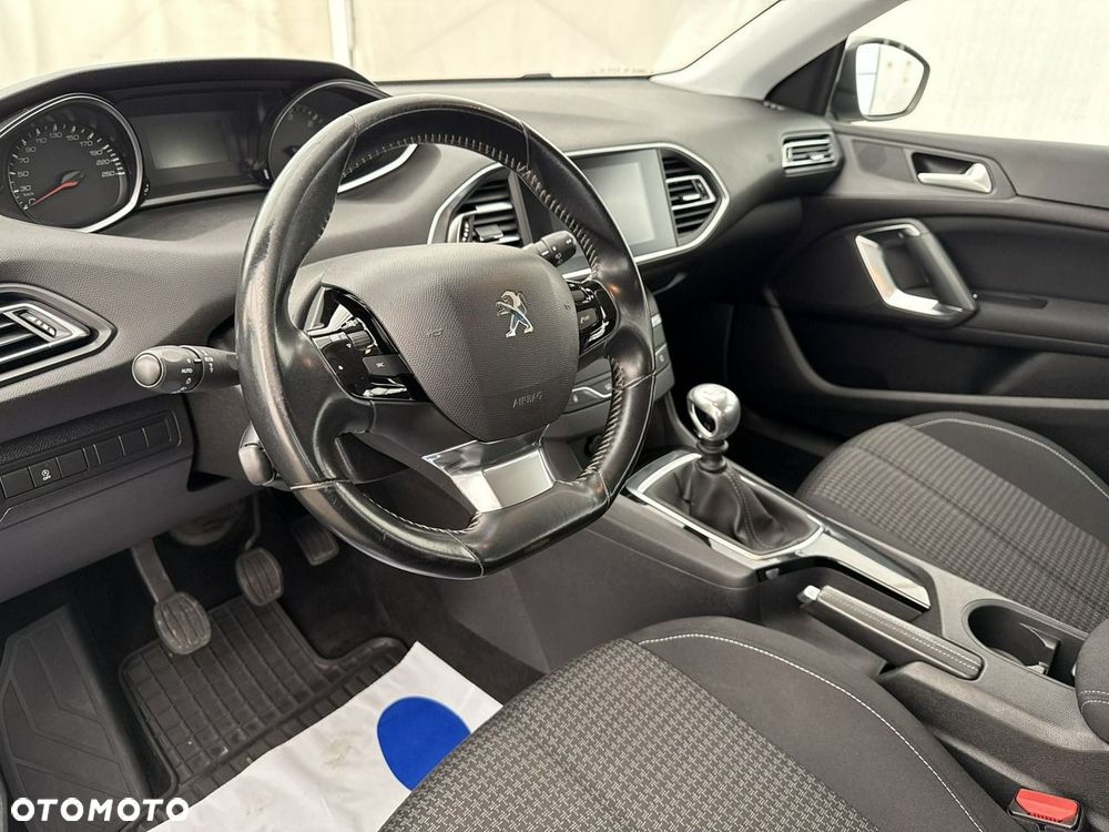 Peugeot 308 - 14