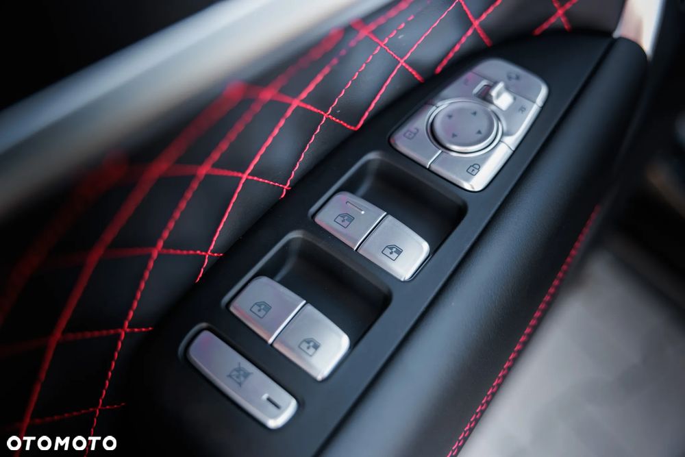 Genesis G70 2.0T Plus AWD 8AT Sport - 21