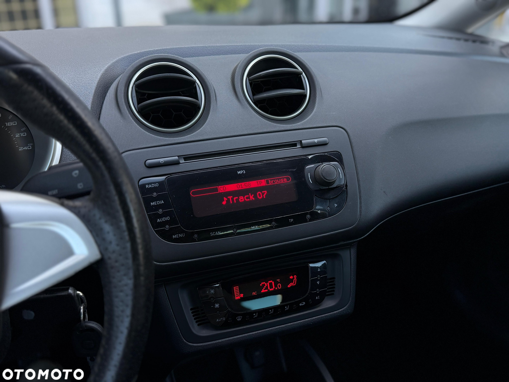 Seat Ibiza 1.6 16V Sport Edition - 19