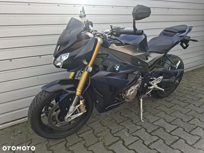 BMW S - 3