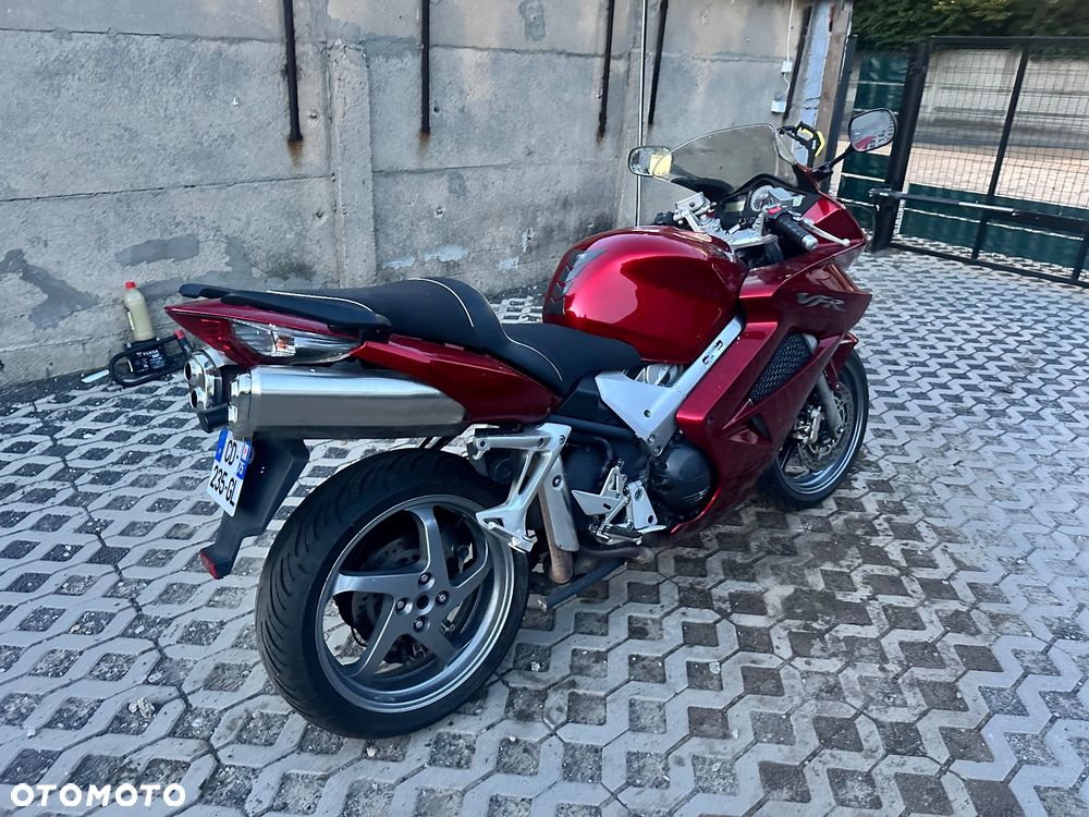 Honda VFR - 5