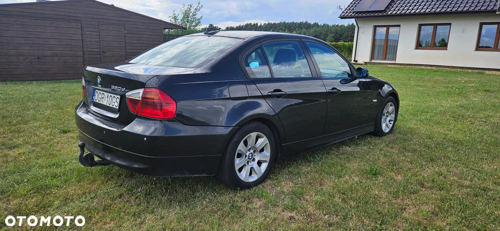 BMW Seria 3 320d - 4