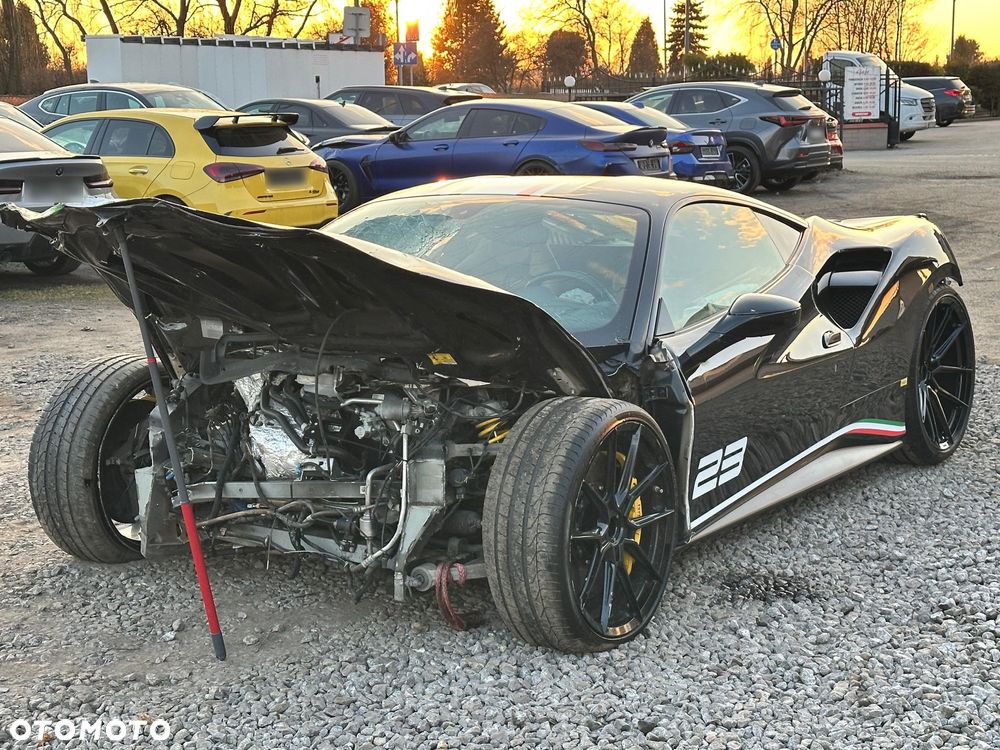 Ferrari 488 - 10