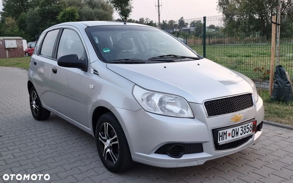 Chevrolet Aveo - 4