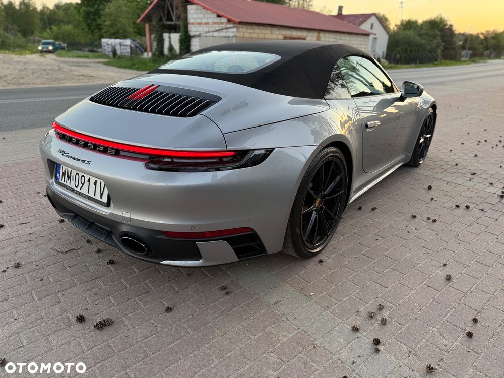 Porsche 911 Carrera 4S PDK - 32