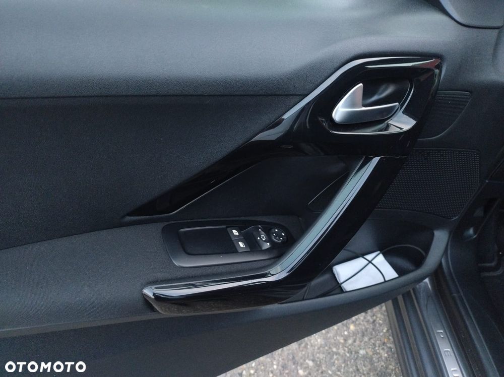 Peugeot 208 - 9