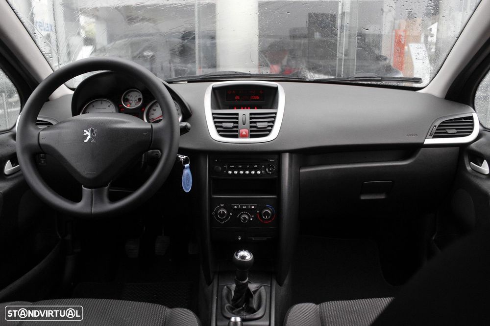 Peugeot 207 1.4 HDi Premium - 19