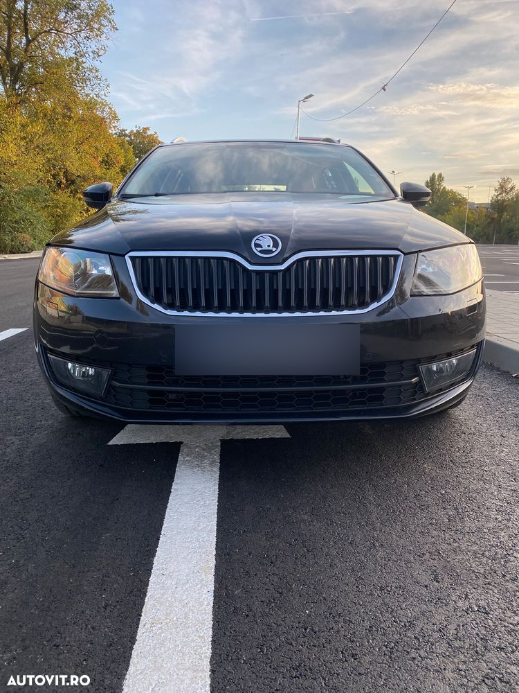 Skoda Octavia 1.6 TDI DSG Style - 2