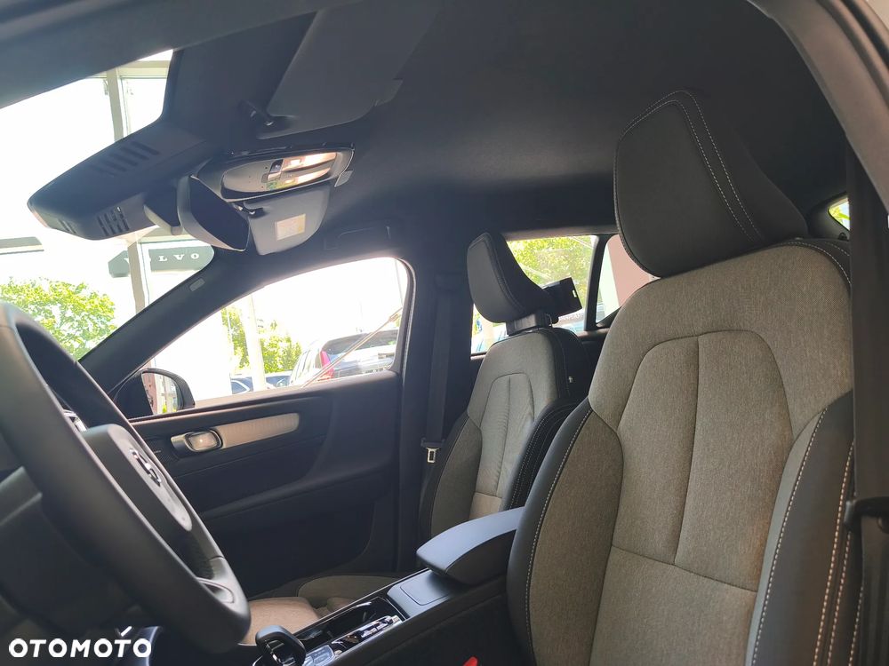 Volvo XC 40 B3 Plus Dark - 12