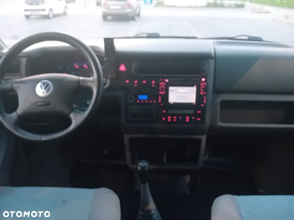Volkswagen Multivan - 9