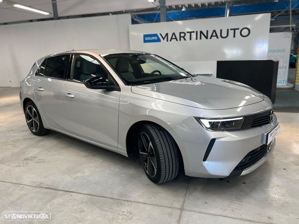 Opel Astra 1.2 T Elegance - 3